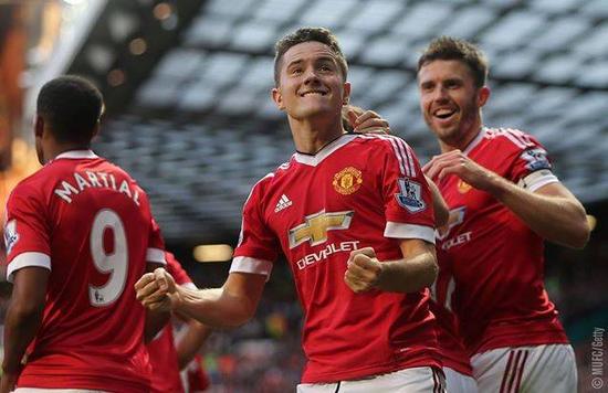 感情让他难 感情让他难